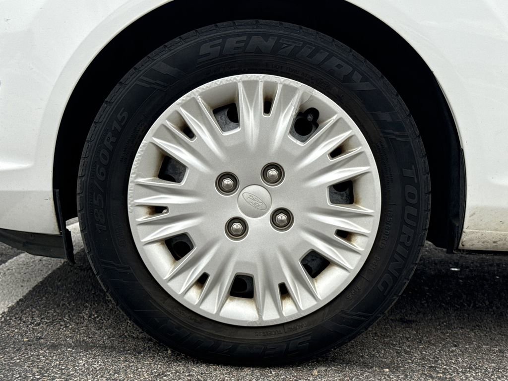 Used 2016 Ford Fiesta S image 9