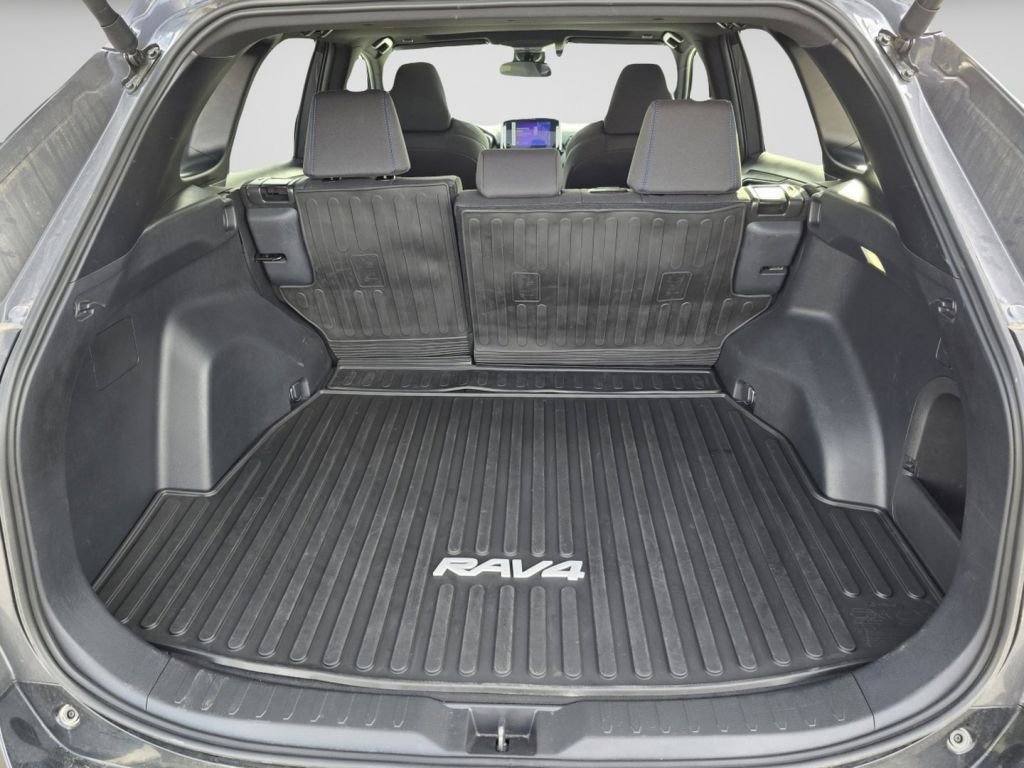 Used 2025 Toyota RAV4 SE w/ Convenience Package AWD/4WD image 29