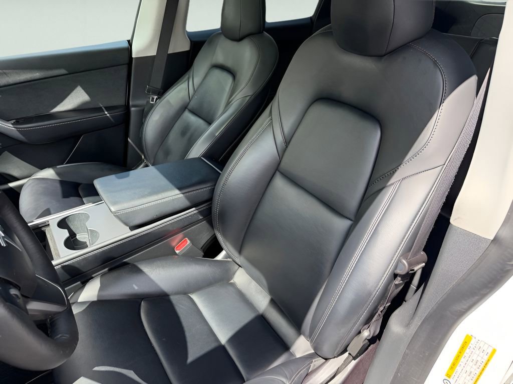 Used 2022 Tesla Model Y Long Range AWD/4WD image 16