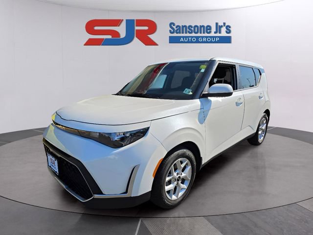 Certified 2025 Kia Soul S FWD image 1