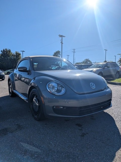 Used 2013 Volkswagen Beetle 2.5 image 1