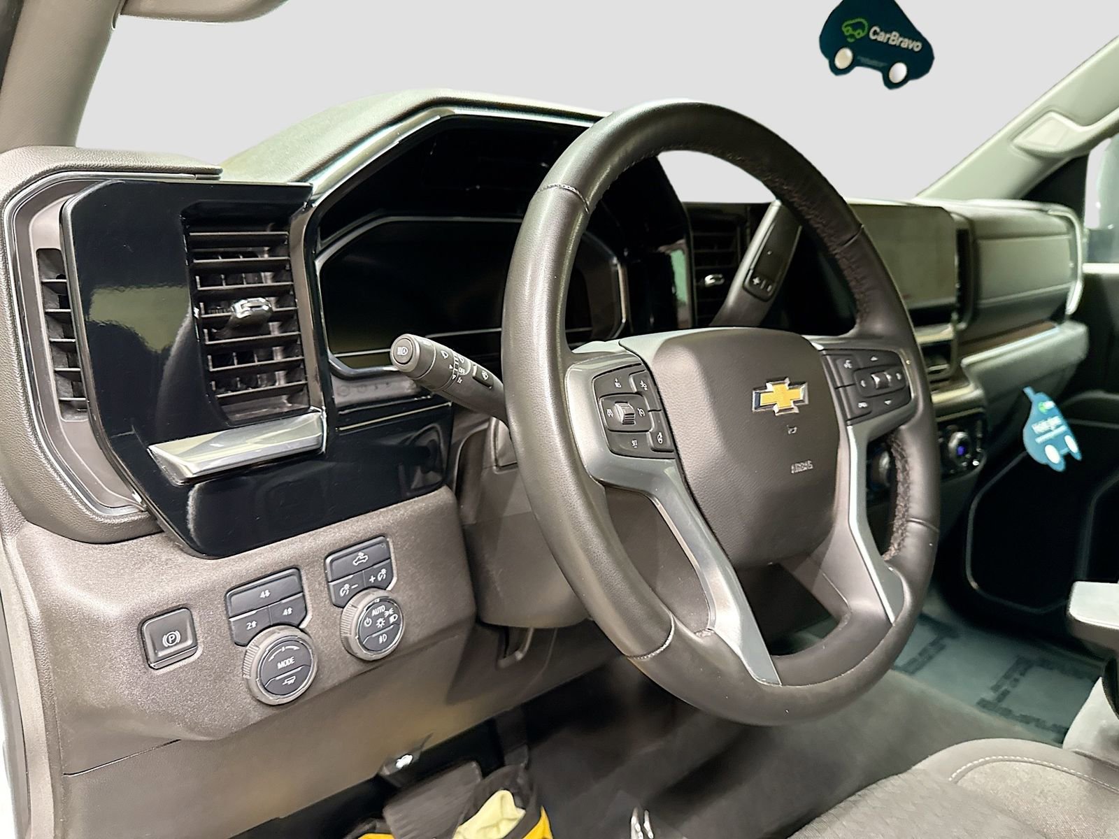 Certified 2025 Chevrolet Silverado 2500 LT w/ Convenience Package AWD/4WD image 9