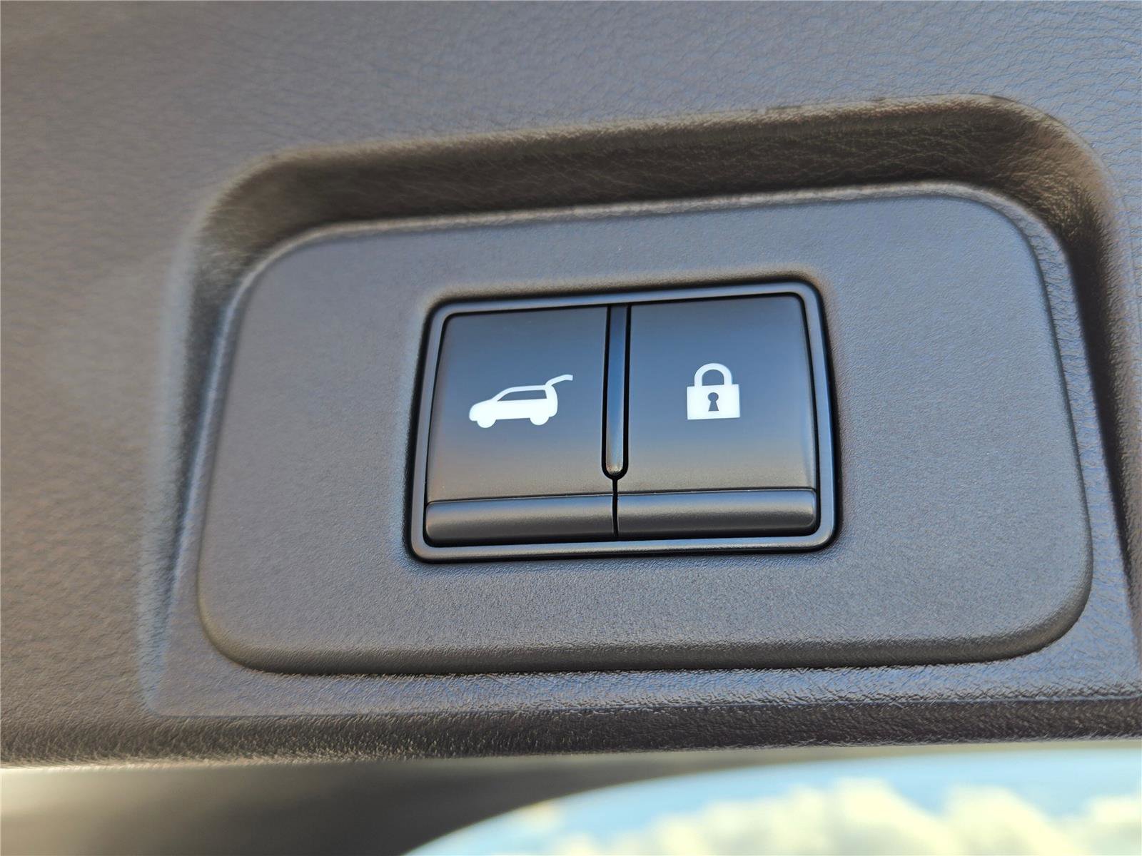 Used 2026 Nissan Rogue SV image 13