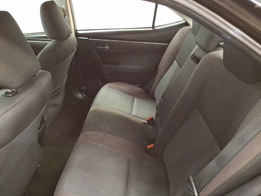 Used 2018 Toyota Corolla LE FWD image 12