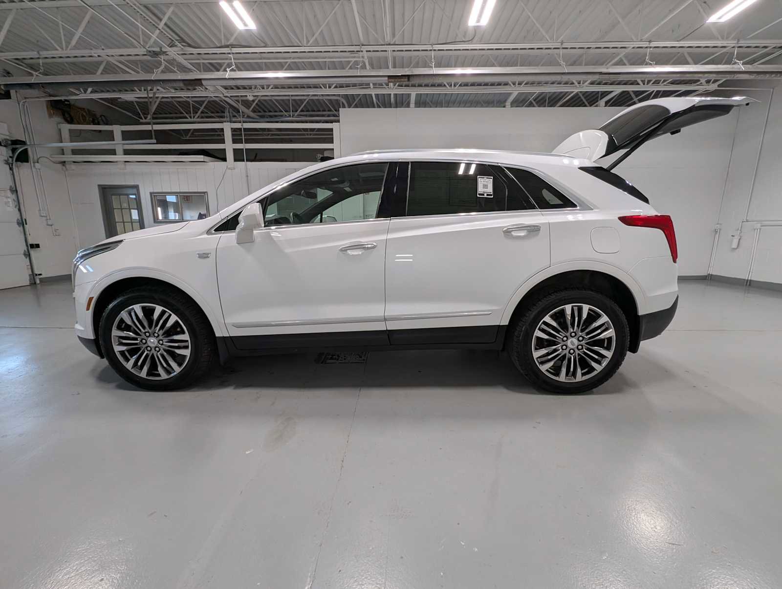 Used 2019 Cadillac XT5 Luxury AWD/4WD image 12