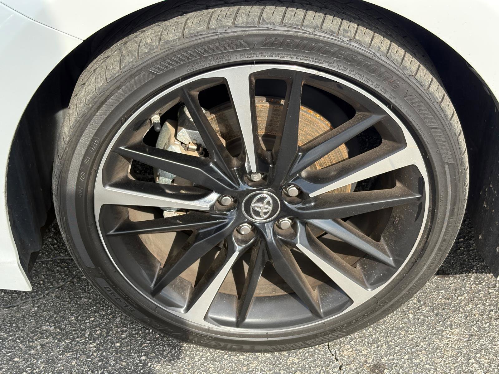 Used 2019 Toyota Camry XSE image 12