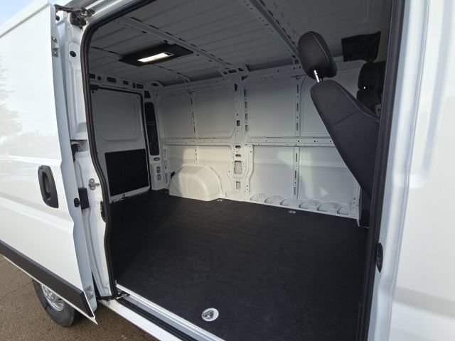 Used 2025 RAM ProMaster 1500 w/ Convenience Group FWD image 5
