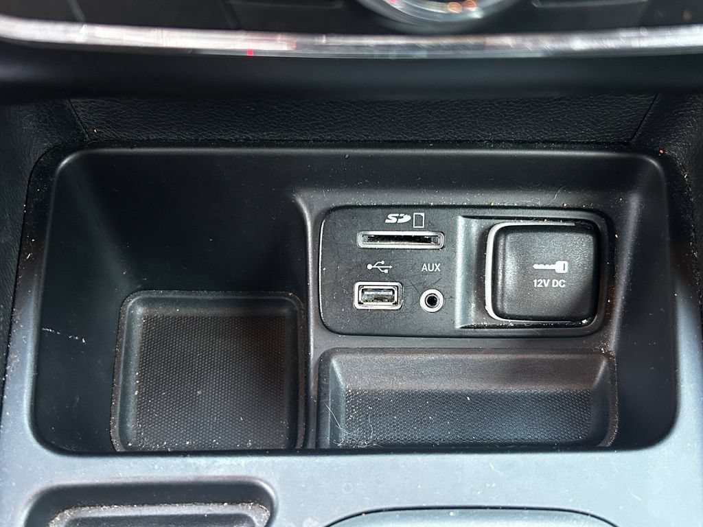 Used 2017 Jeep Cherokee Latitude FWD image 20