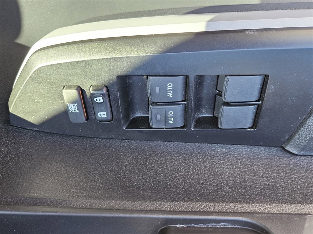 Used 2019 Toyota Tundra Platinum image 11