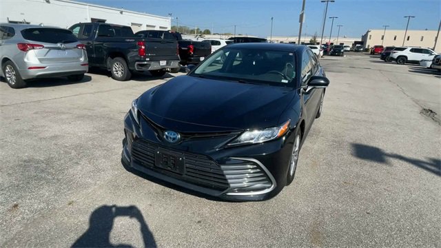 Used 2023 Toyota Camry LE image 5