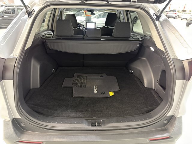 Used 2023 Toyota RAV4 LE FWD image 12