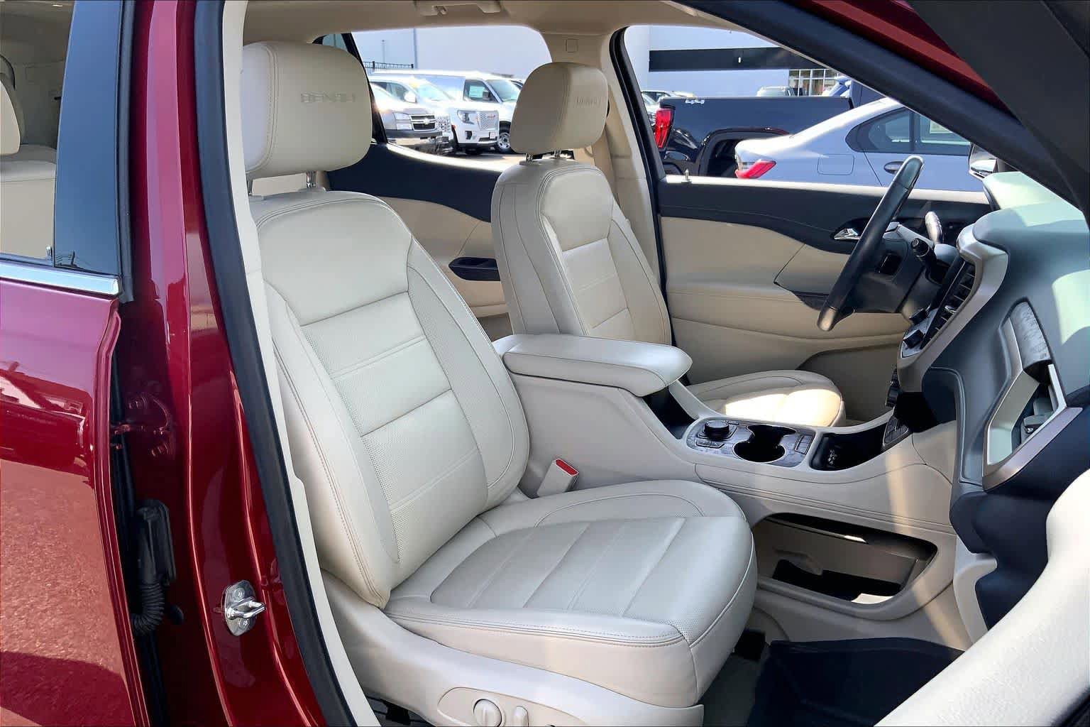 Used 2020 GMC Acadia Denali AWD/4WD image 8