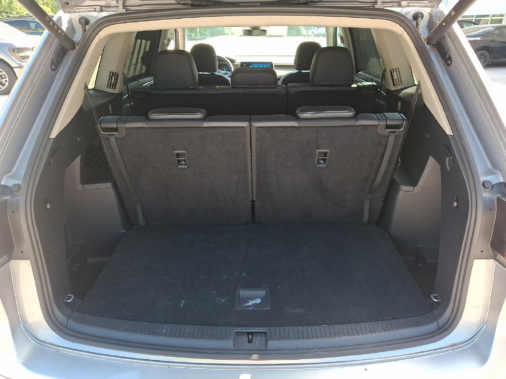 Used 2025 Volkswagen Atlas SE AWD/4WD image 29