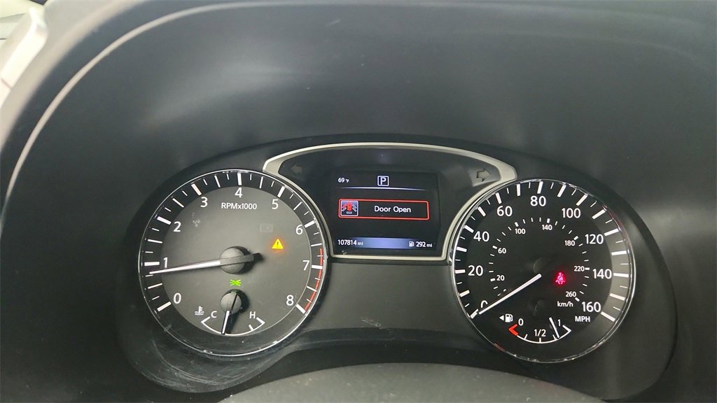 Used 2016 Nissan Pathfinder SV image 18