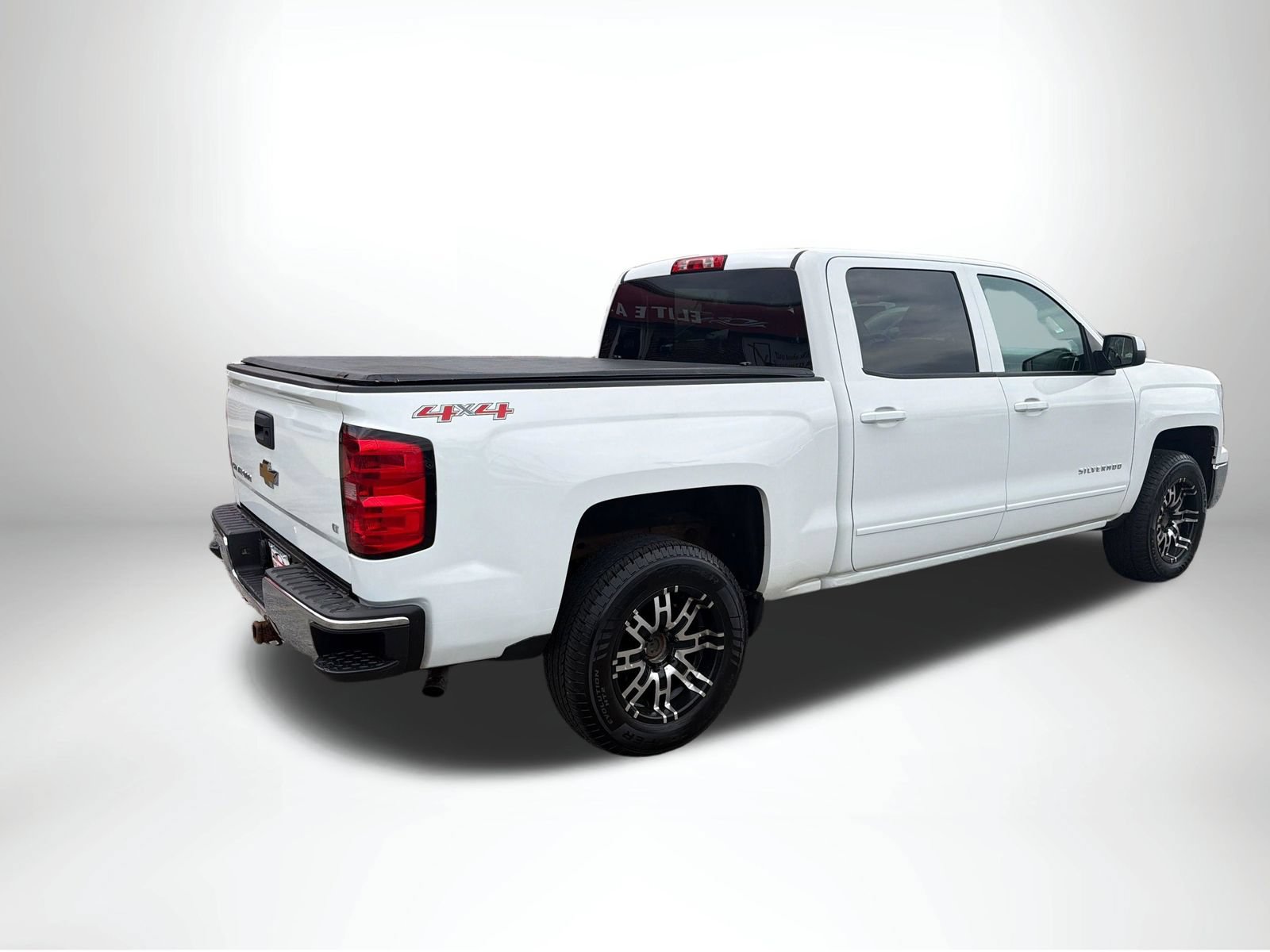 Used 2015 Chevrolet Silverado 1500 LT AWD/4WD image 5