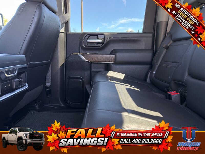 Used 2021 GMC Sierra 2500 Denali w/ Denali Black Diamond Edition AWD/4WD image 25