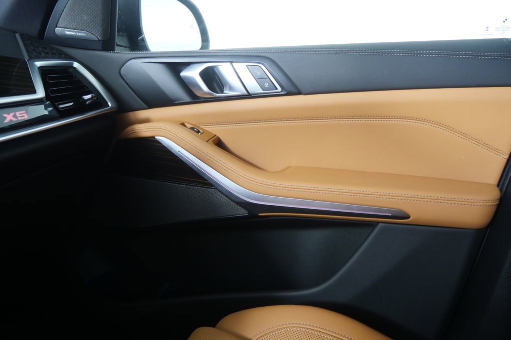 Certified 2025 BMW X5 xDrive40i image 28