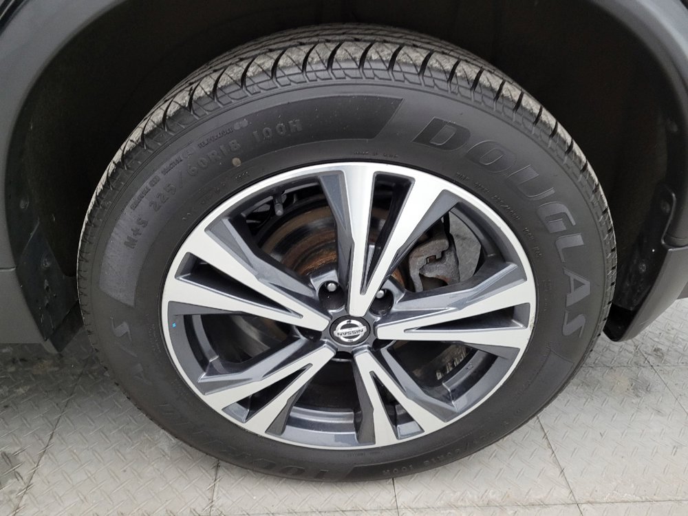 Used 2019 Nissan Rogue SV w/ Premium Package image 31
