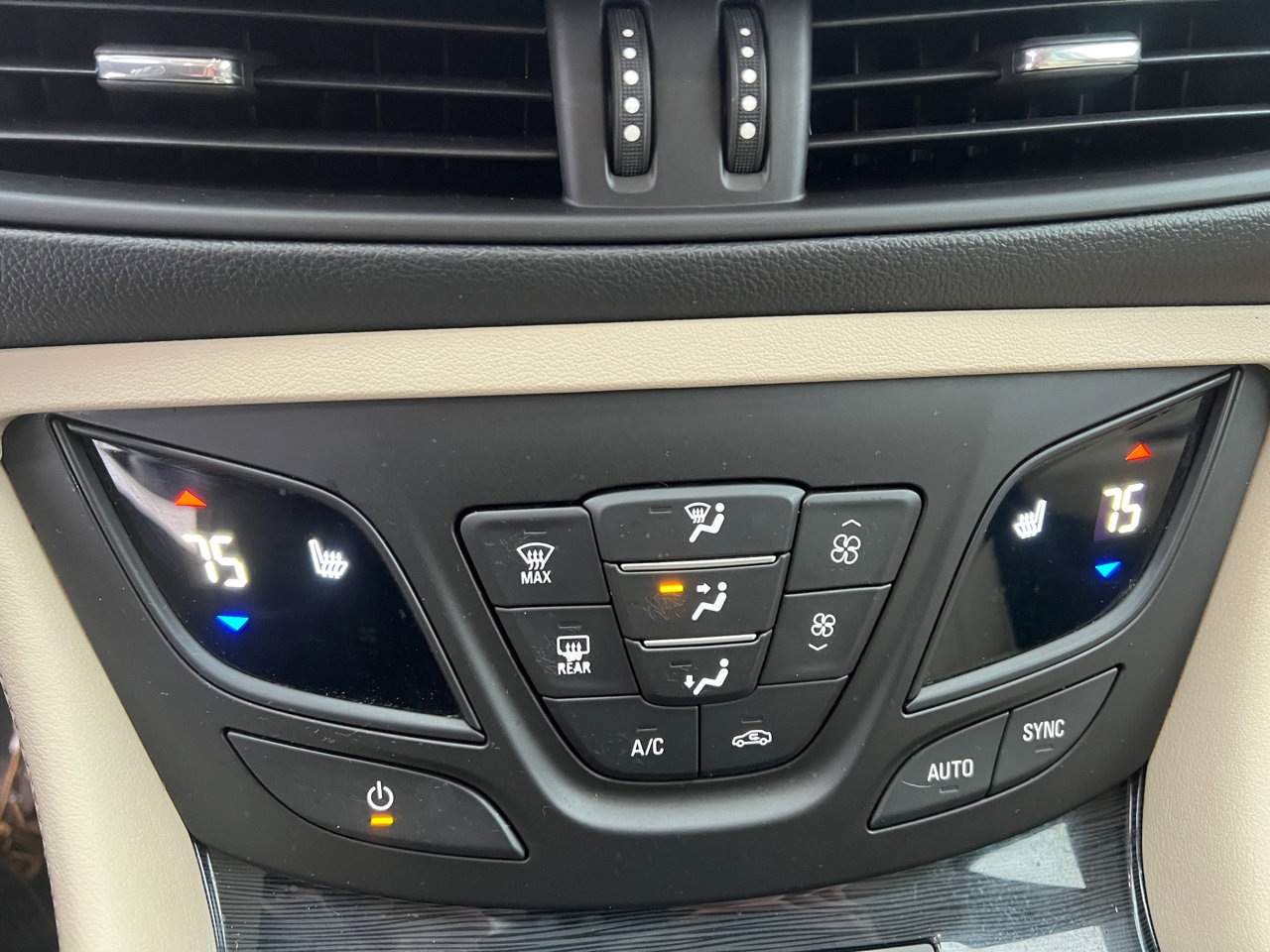 Used 2017 Buick Envision Preferred image 26