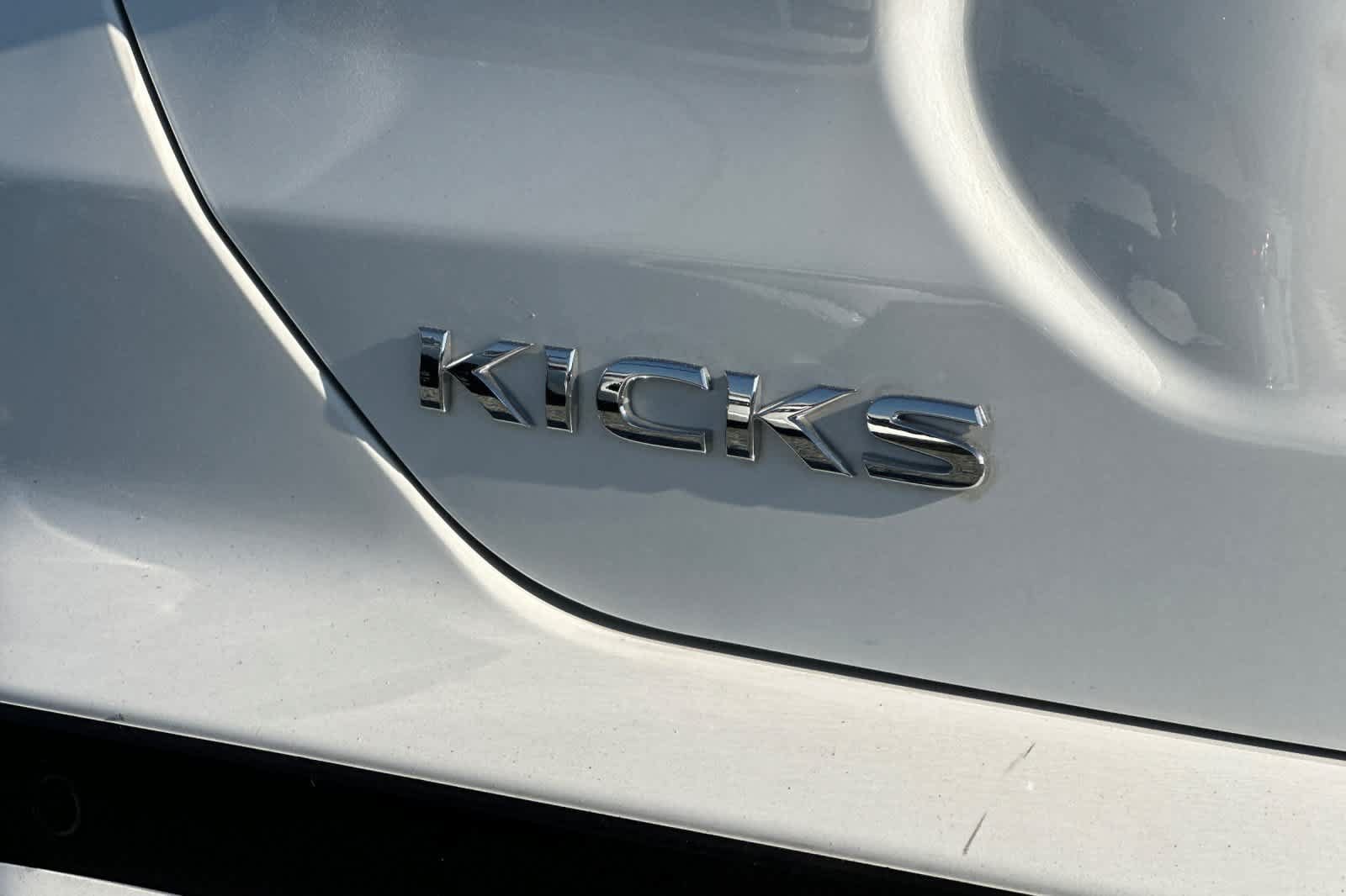 Certified 2025 Nissan Kicks Play S FWD image 15