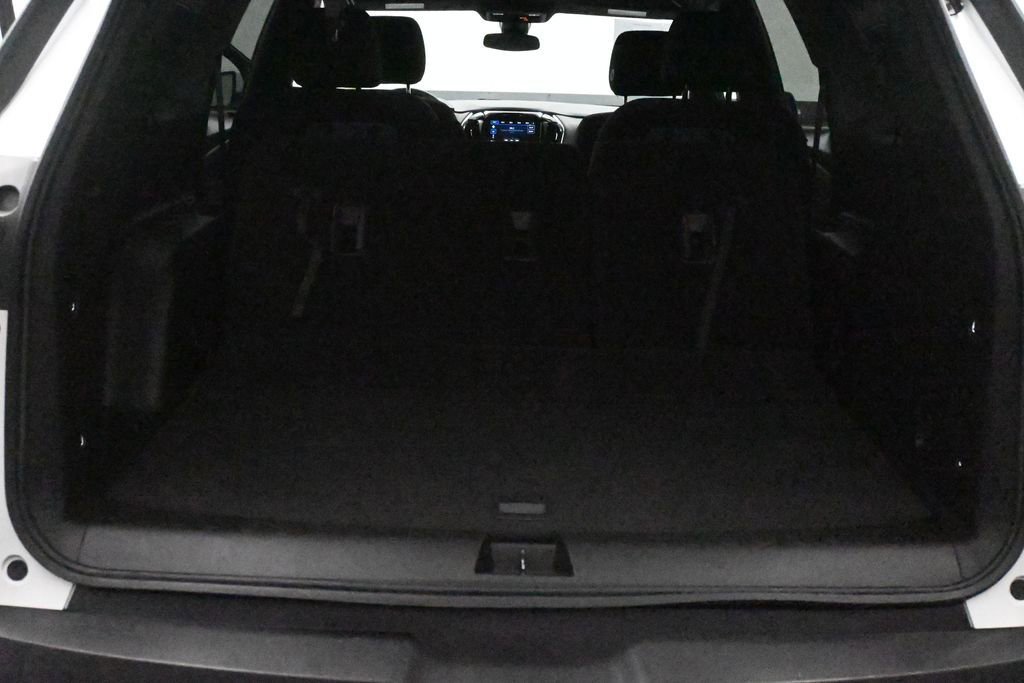 Used 2023 Chevrolet Traverse LT w/ LPO, Floor Liner Package AWD/4WD image 16