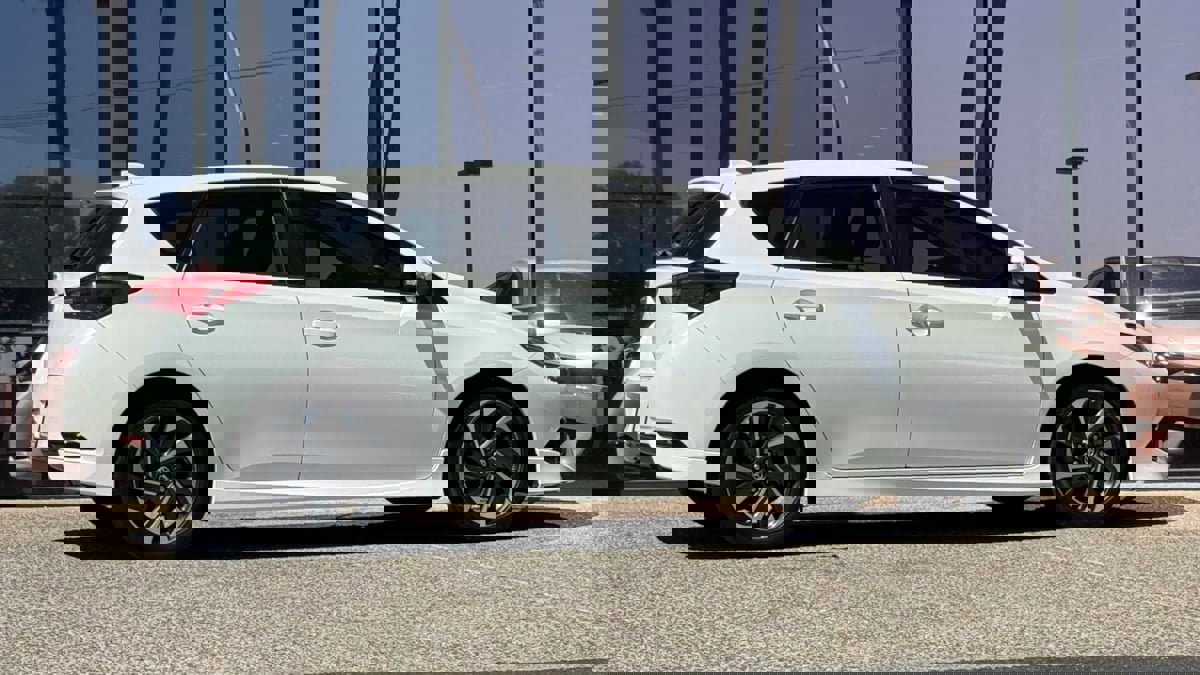 Used 2016 Scion iM image 10