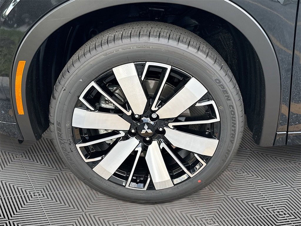 New 2025 Mitsubishi Outlander SEL image 34