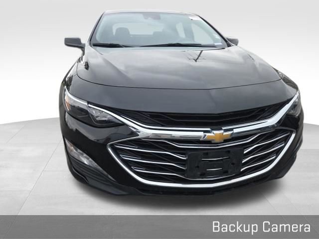Used 2024 Chevrolet Malibu LT image 3