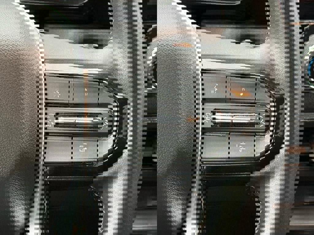 Used 2023 Chevrolet Colorado LT w/ LT Convenience Package II image 19