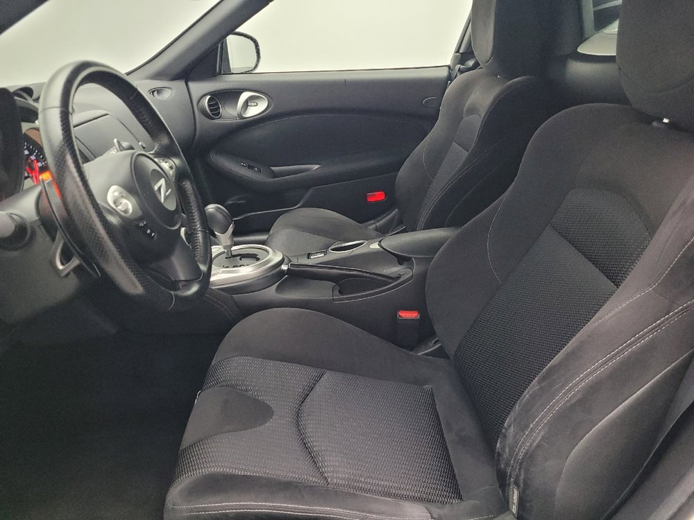 Used 2017 Nissan 370Z Roadster image 18