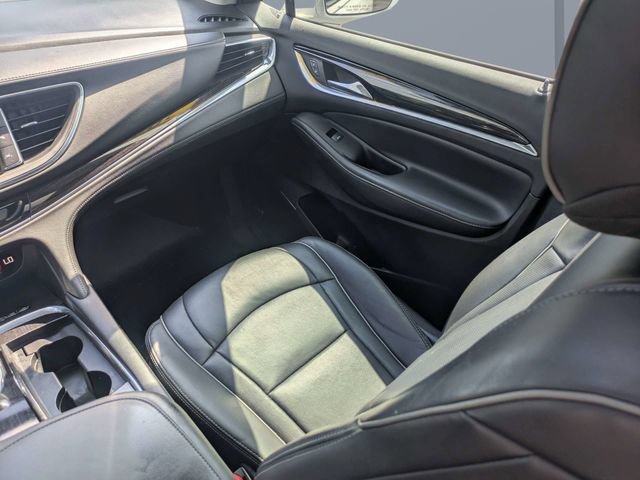 Used 2019 Buick Enclave Avenir w/ Avenir Technology Package FWD image 18