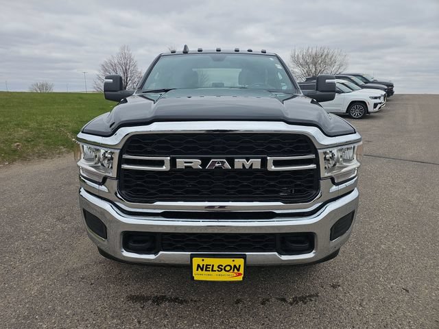 Used 2024 RAM 3500 Tradesman w/ Chrome Appearance Group AWD/4WD image 8