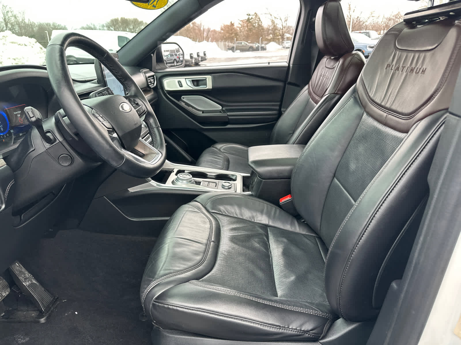 Used 2020 Ford Explorer Platinum image 27