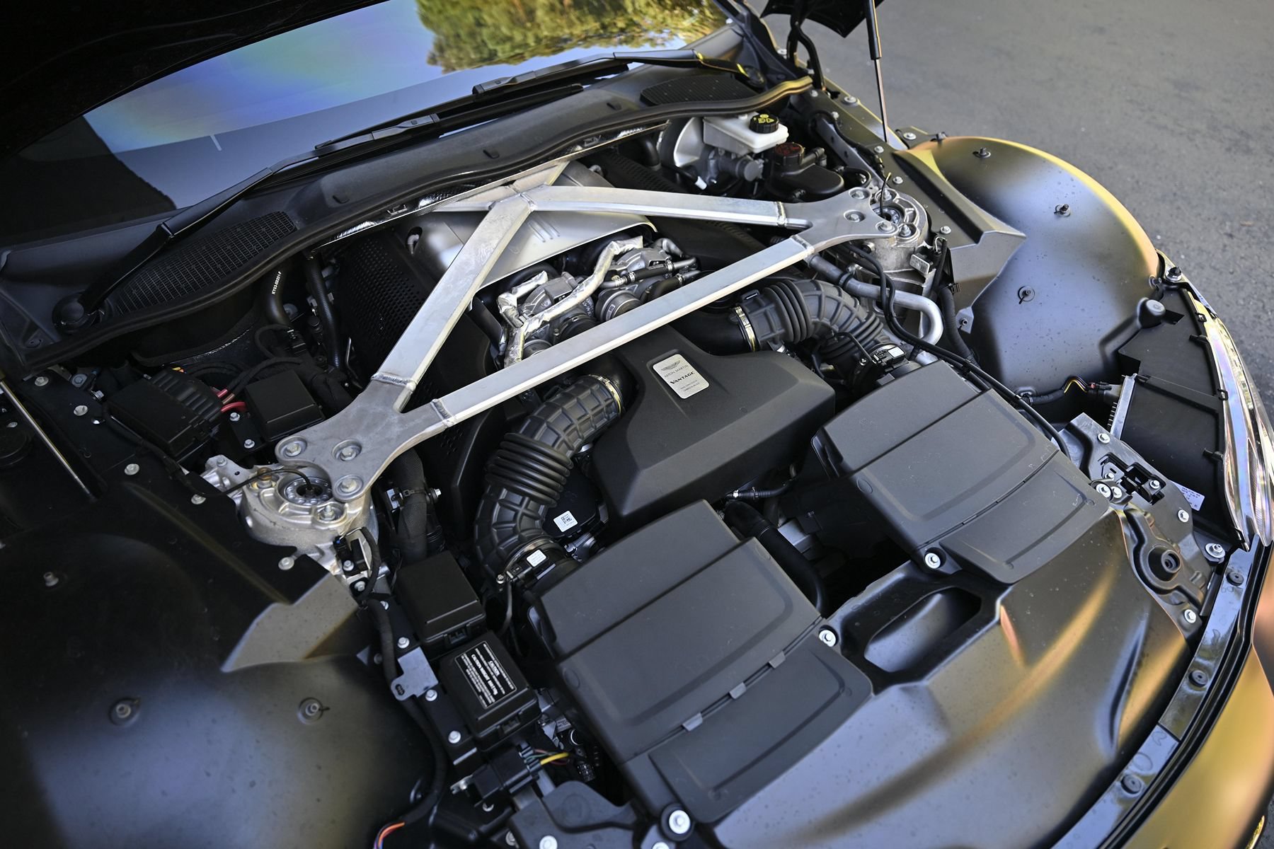Used 2020 Aston Martin V8 Vantage Coupe RWD image 39