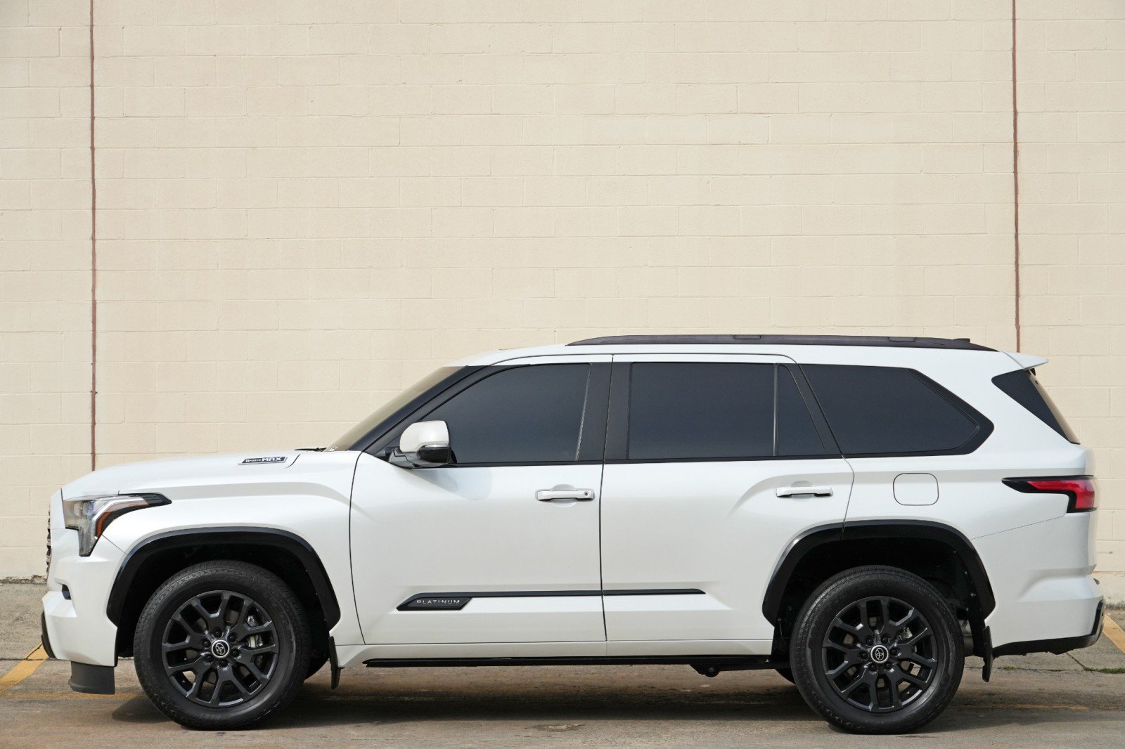 Used 2024 Toyota Sequoia Platinum AWD/4WD image 54