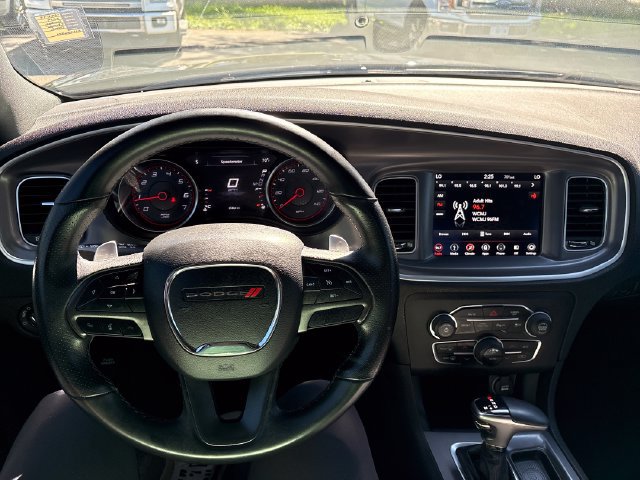 Used 2019 Dodge Charger SXT AWD/4WD image 10