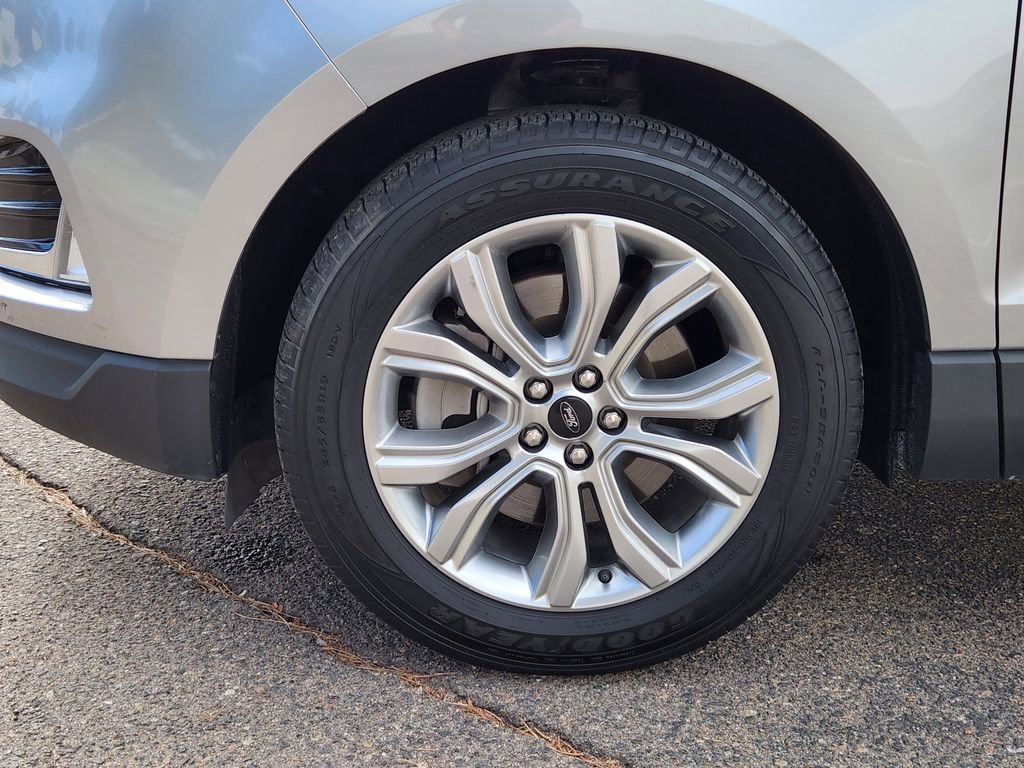 Used 2024 Ford Edge Titanium image 17