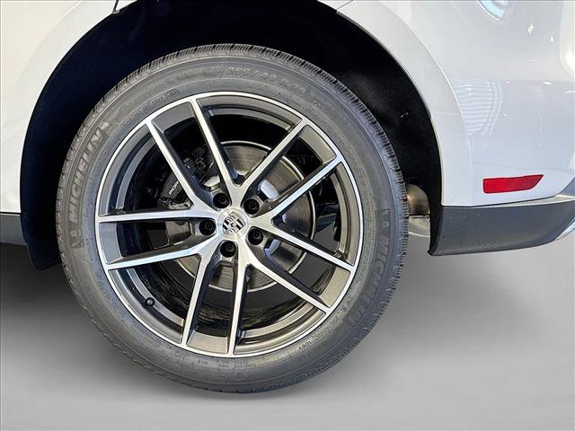 Used 2026 Porsche Macan AWD/4WD image 25