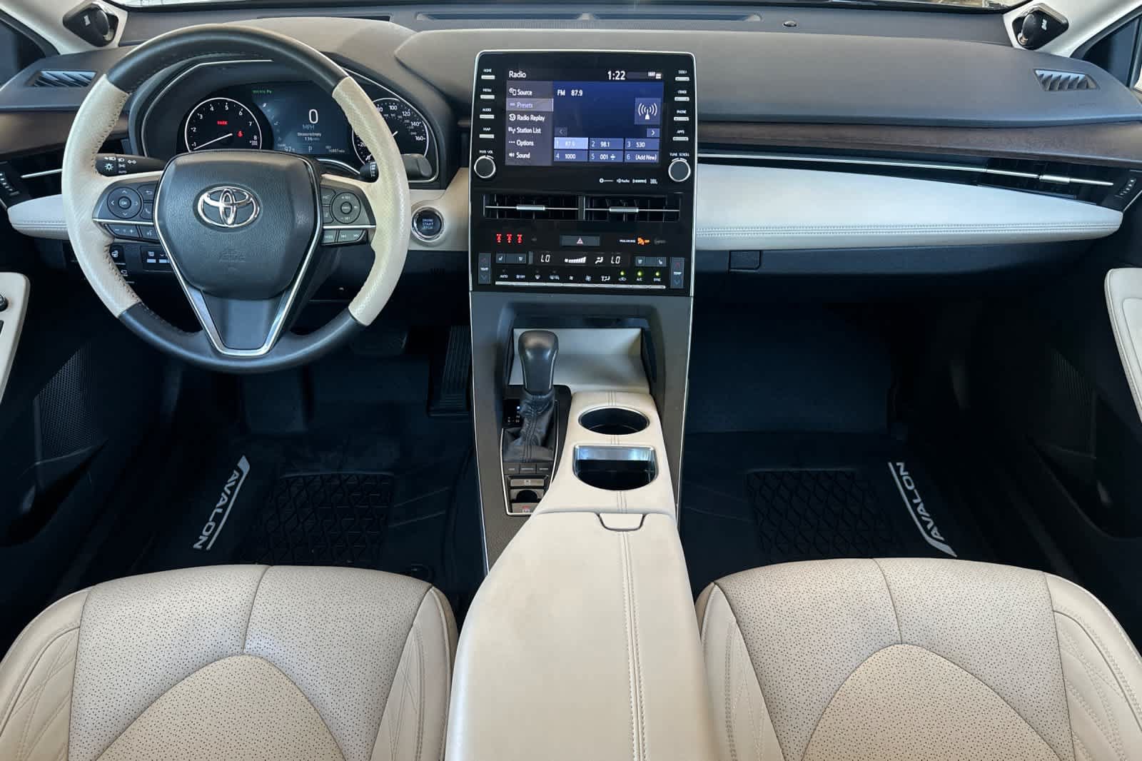 Used 2020 Toyota Avalon Limited w/ Advanced Safety Package FWD image 3