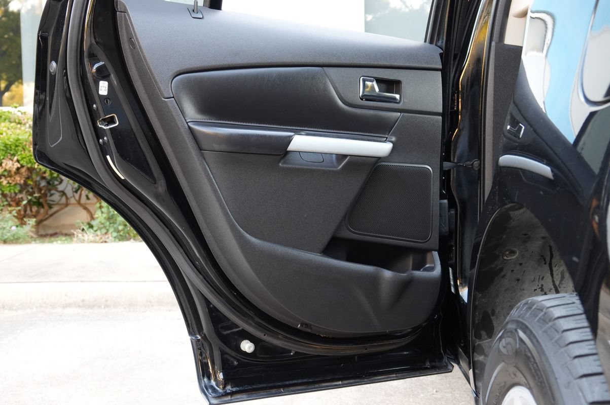 Used 2011 Ford Edge SEL w/ 202A Rapid Spec Order Code FWD image 37