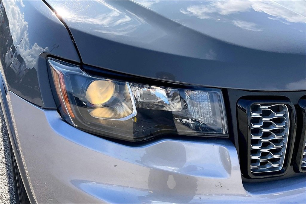 Used 2021 Jeep Grand Cherokee Laredo X image 32