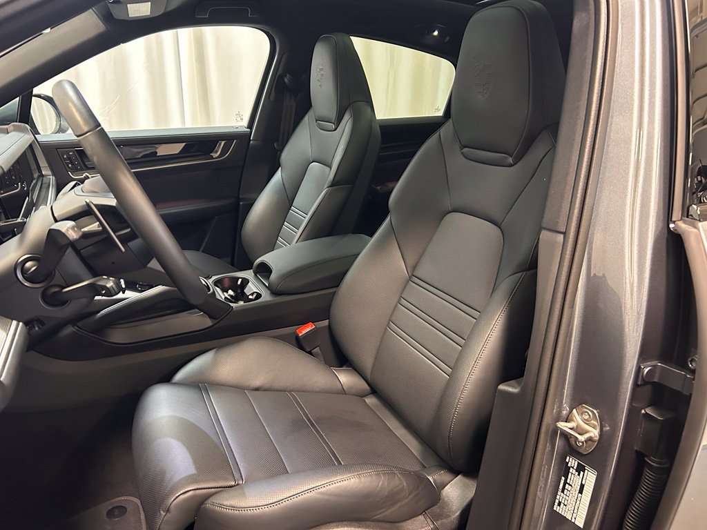 Certified 2026 Porsche Cayenne S AWD/4WD image 5
