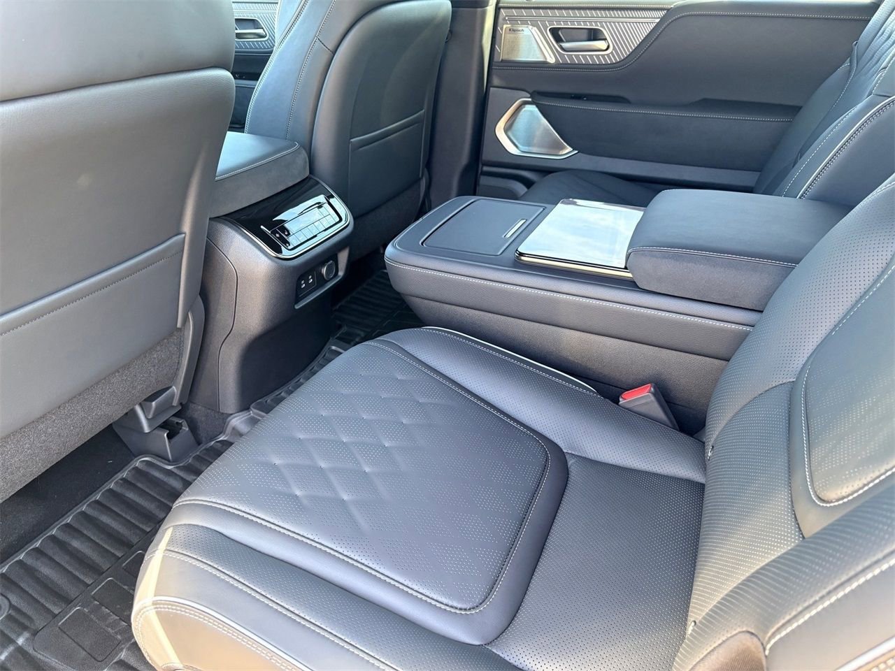 New 2026 INFINITI QX80 Autograph w/ Premium Cargo Package image 22