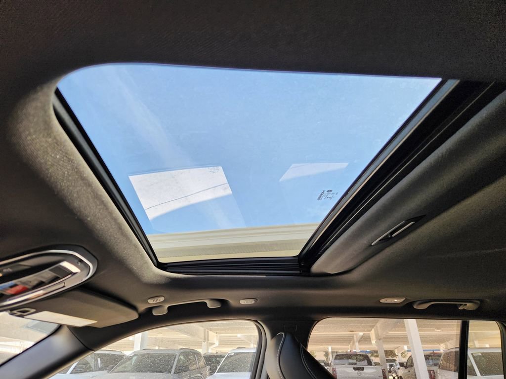 New 2026 Jeep Grand Cherokee Altitude image 17