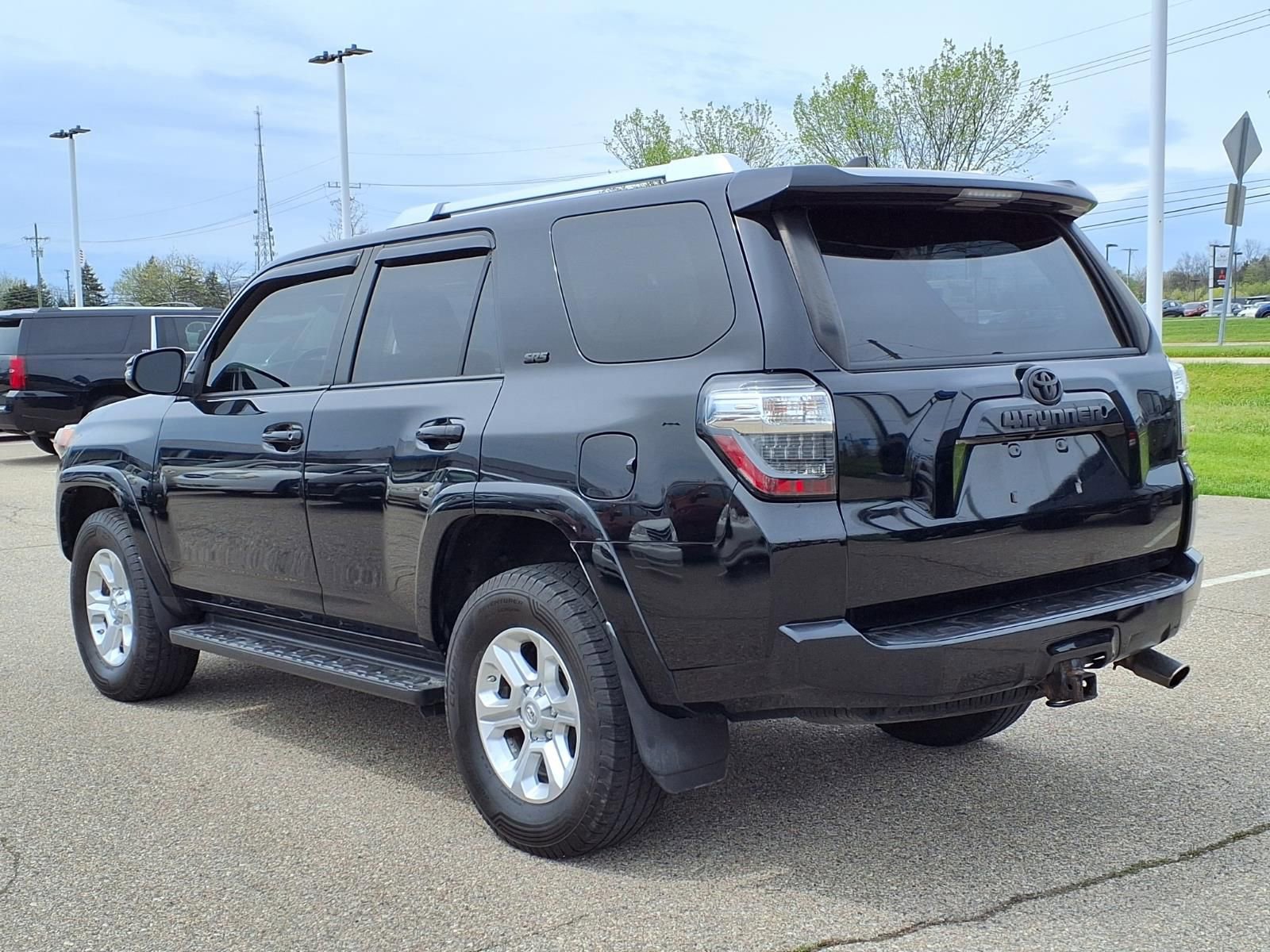 Used 2017 Toyota 4Runner SR5 Premium AWD/4WD image 7