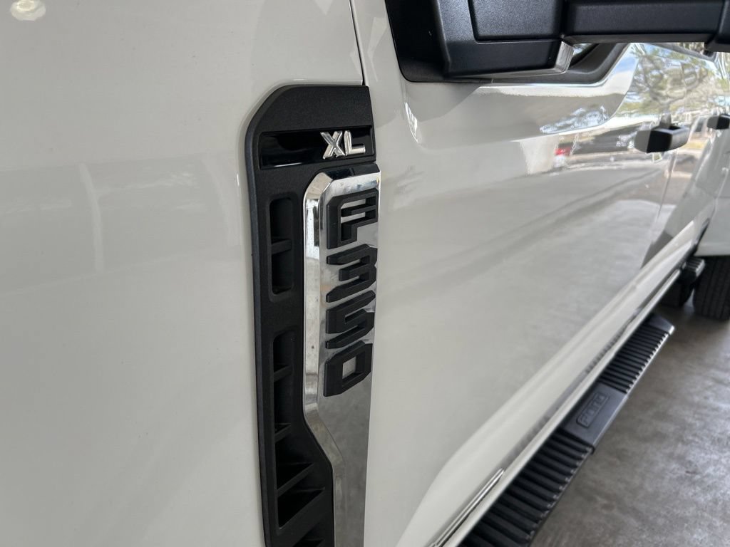 Used 2024 Ford F350 XL w/ FX4 Off-Road Package AWD/4WD image 14