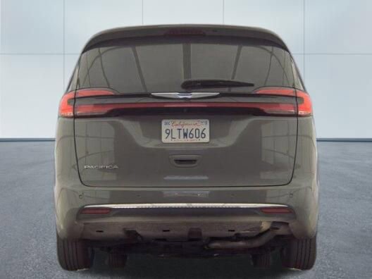 Used 2025 Chrysler Pacifica Select FWD image 6
