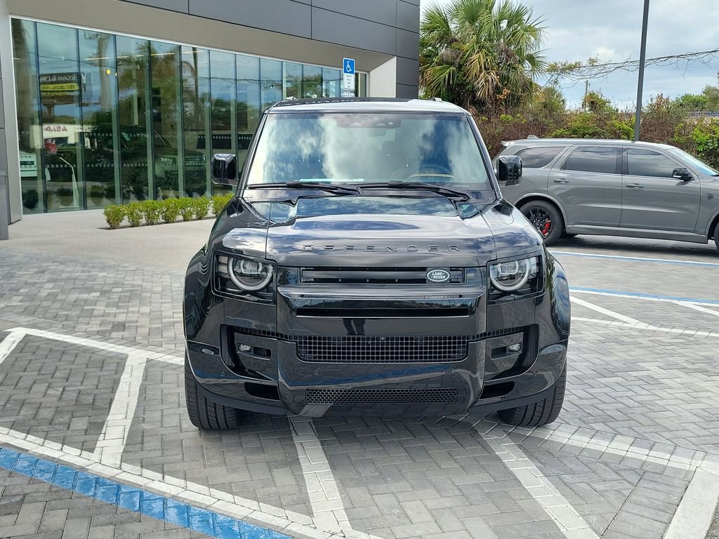 New 2026 Land Rover Defender 130 V8 image 8