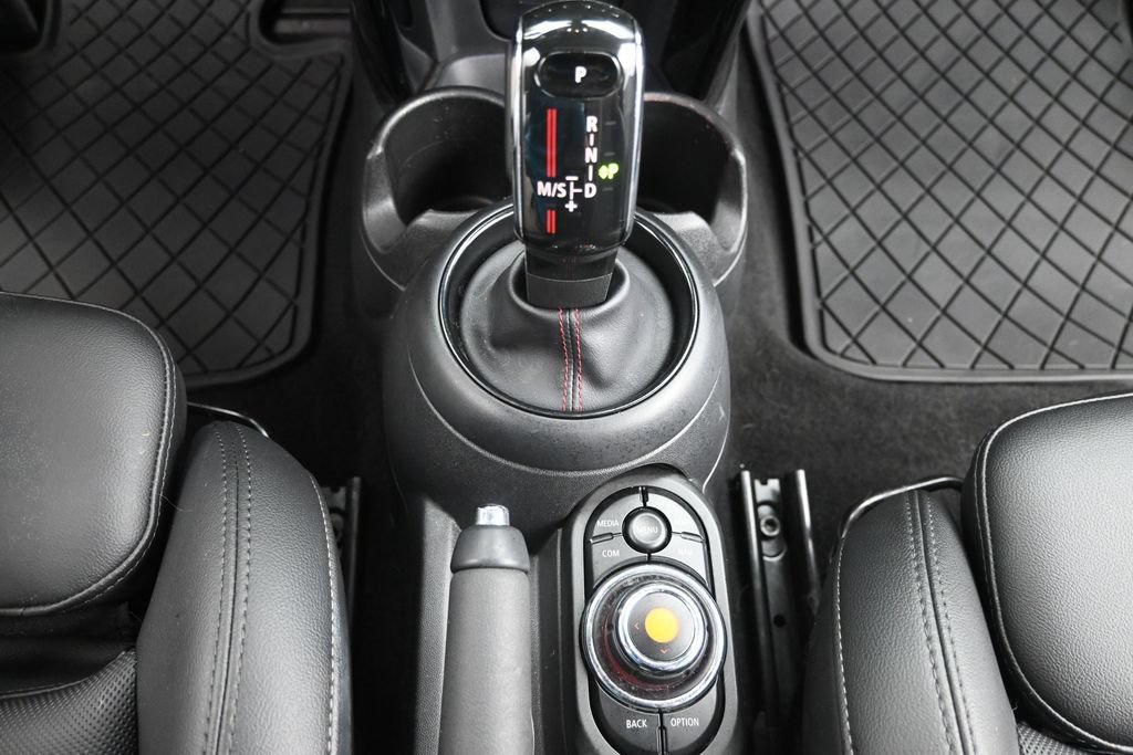 Used 2021 MINI Cooper S w/ 6.5" Touchscreen Package FWD image 18