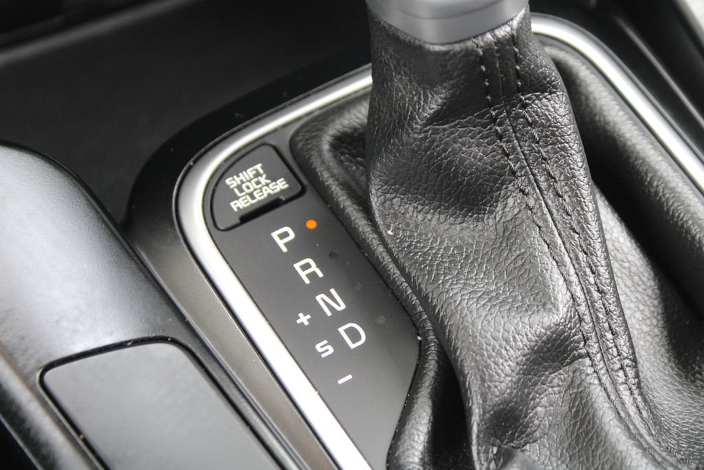 Certified 2025 Kia Soul LX FWD image 32